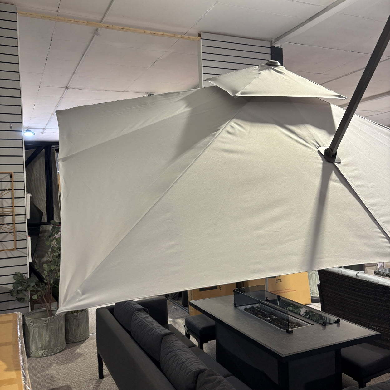 3m Rotating Cantilever Parasol in Light Grey (Base Included)