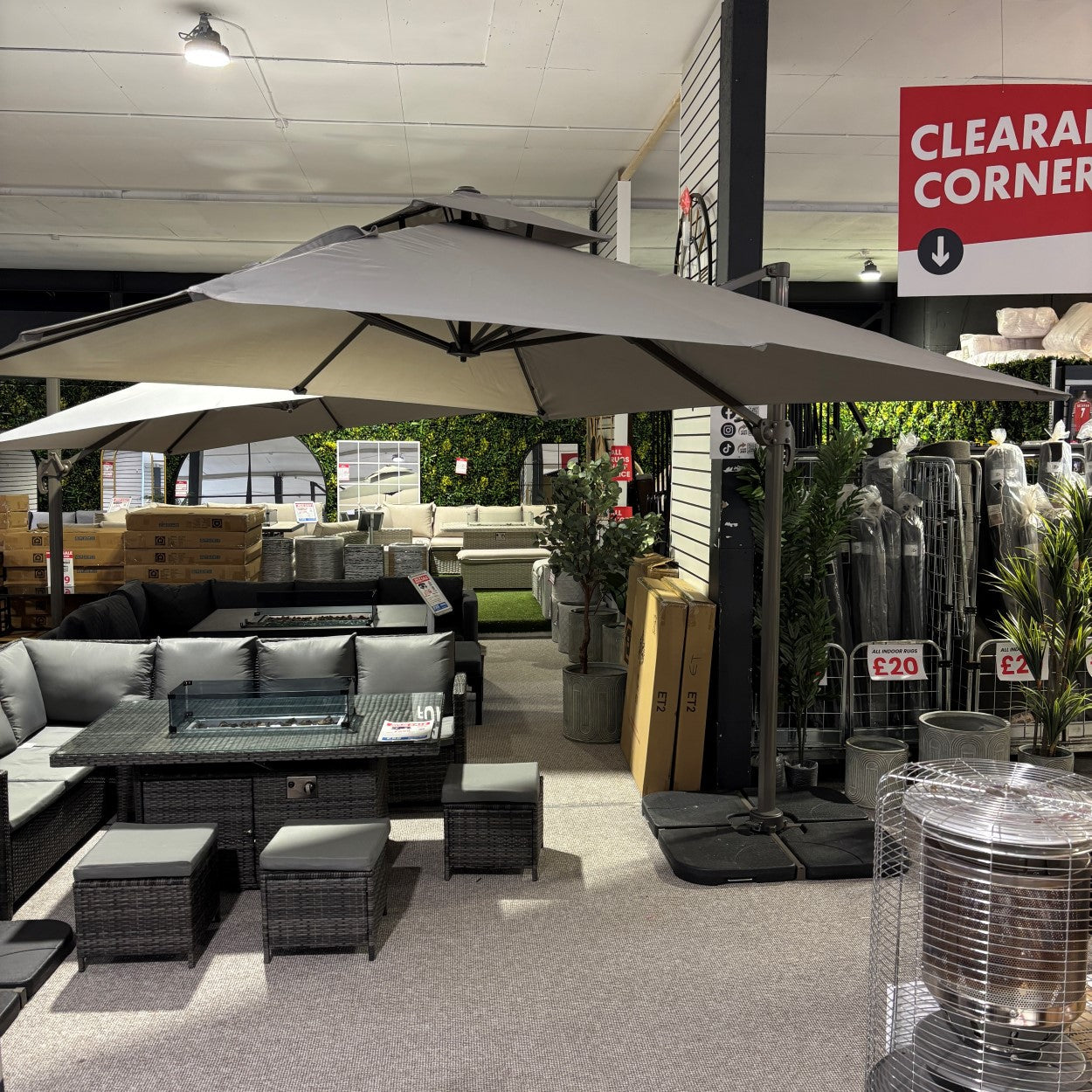 3m Rotating Cantilever Parasol in Dark Grey (Base included)