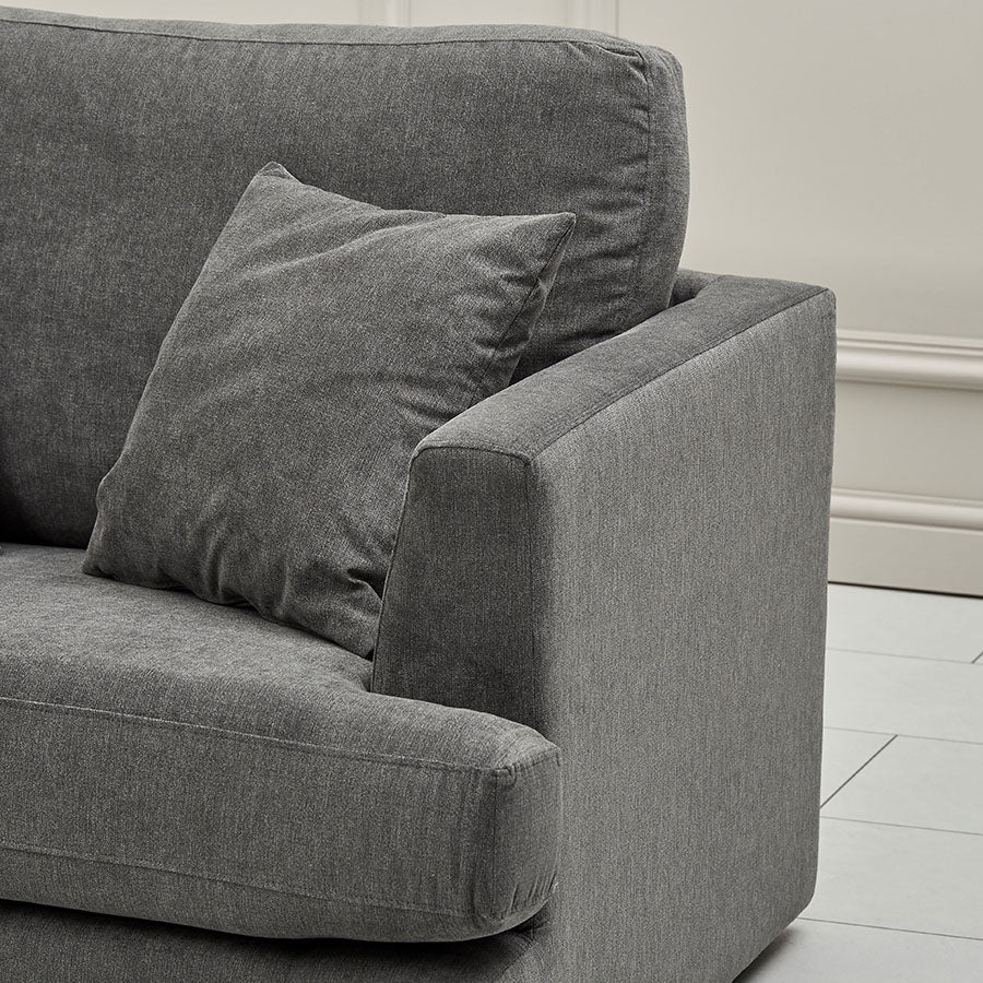 Stratus Snuggle Chair