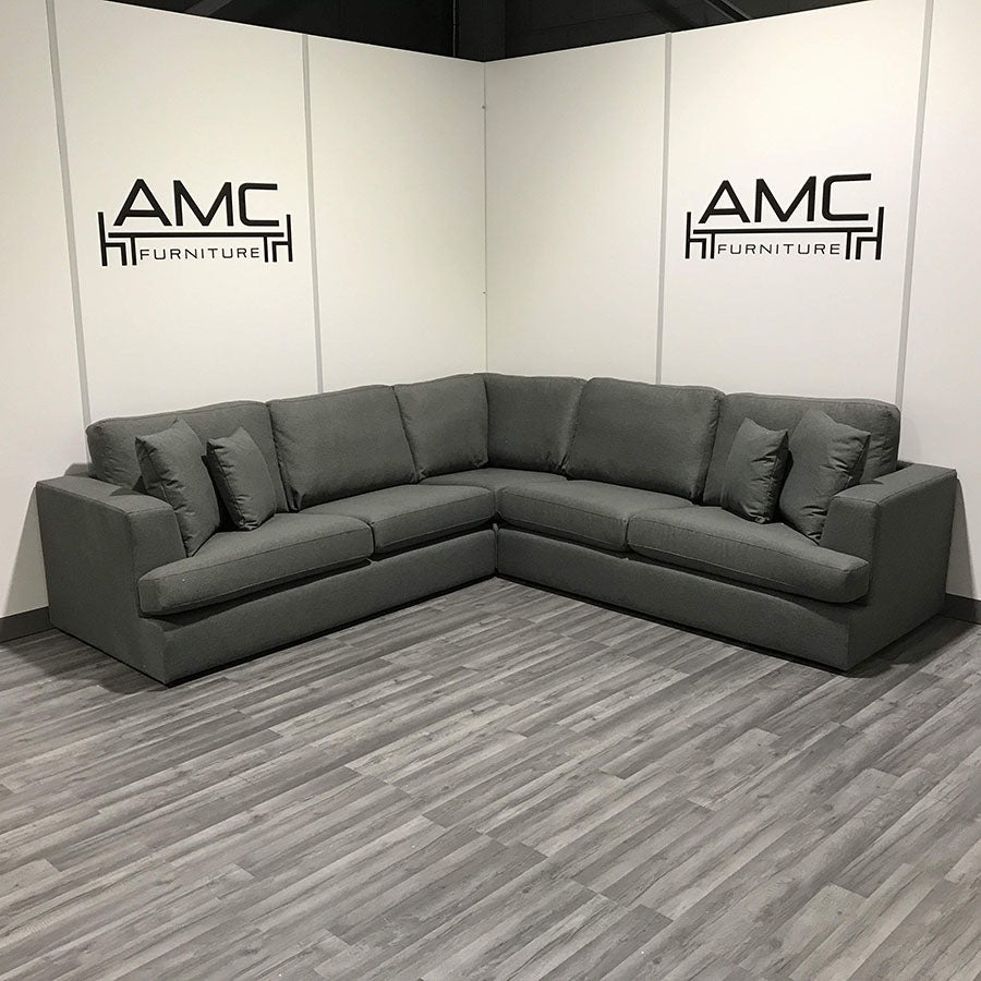 Stratus Large Equal Corner